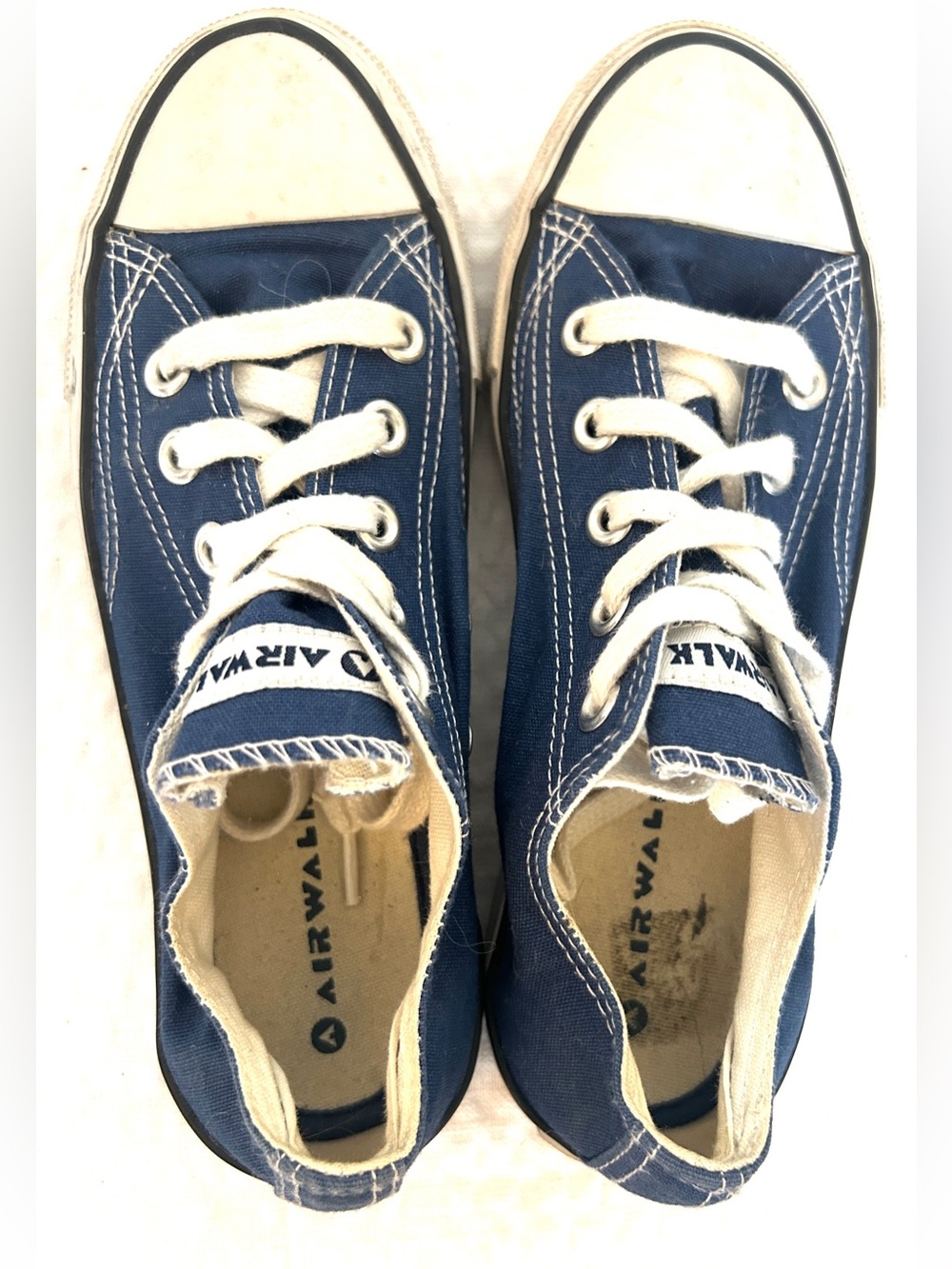 Navy Blue Airwalk Canvas Sneakers •Women’s 7.5 Men’s 6